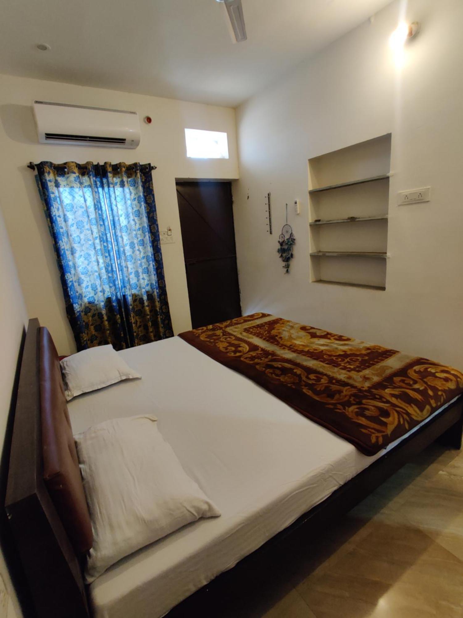 Varah Square Guest House Pushkar Exterior foto
